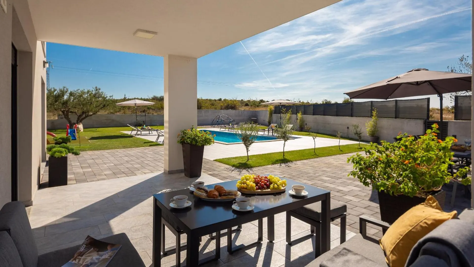 Villa Lacus In Vrana With Pool