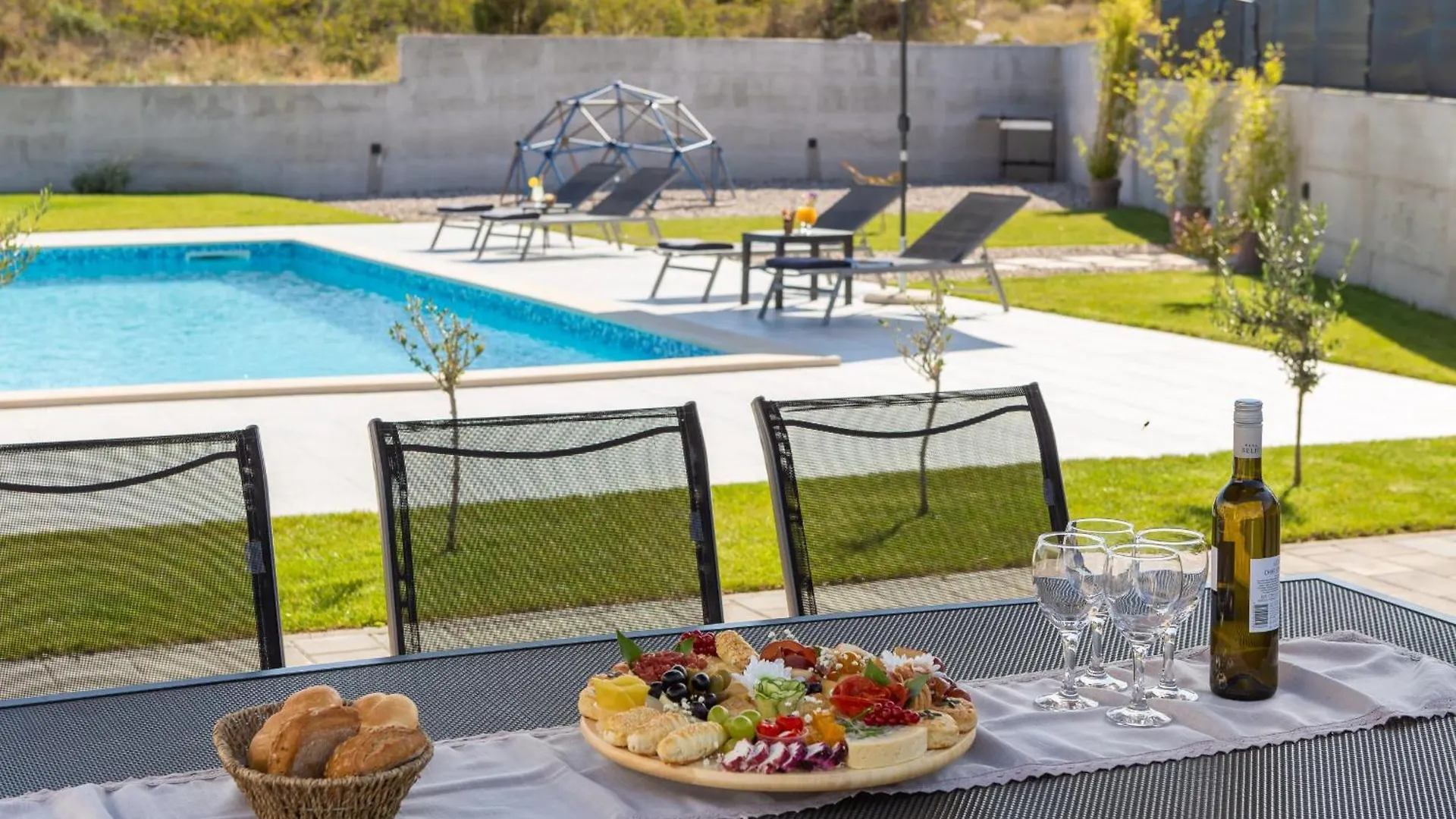 Villa Lacus In Vrana With Pool 0*, Vrana (Zadar)