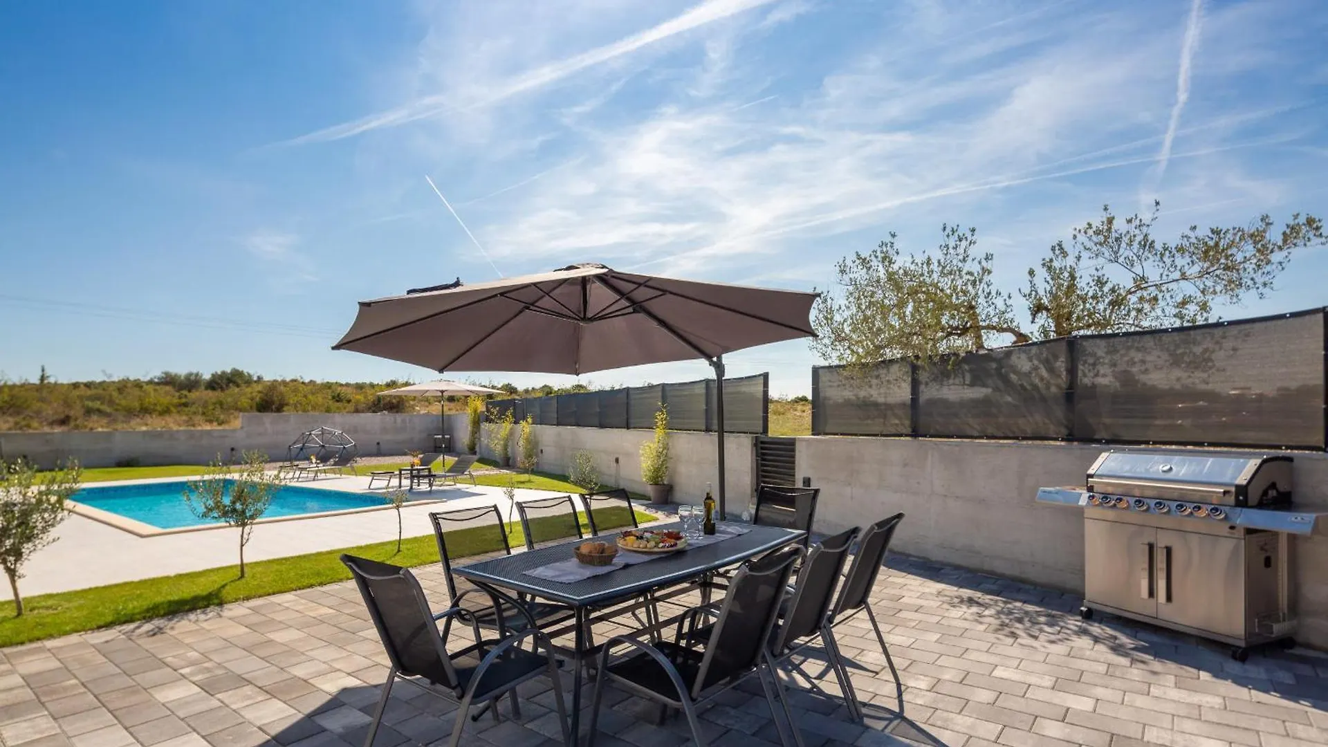 Villa Lacus In Vrana With Pool