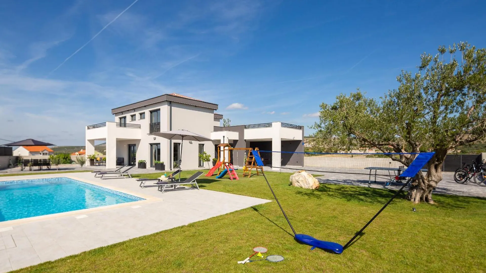 Villa Lacus In Vrana With Pool